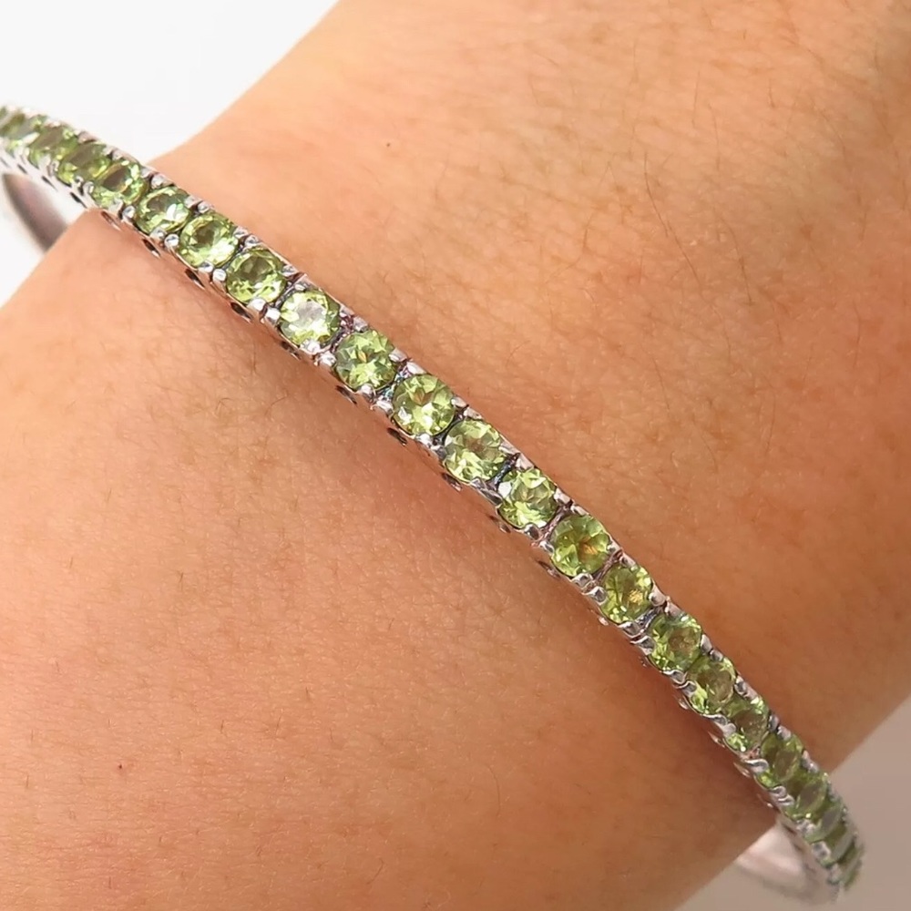 Found for Posh Friend eternity peridot 925 Bangle